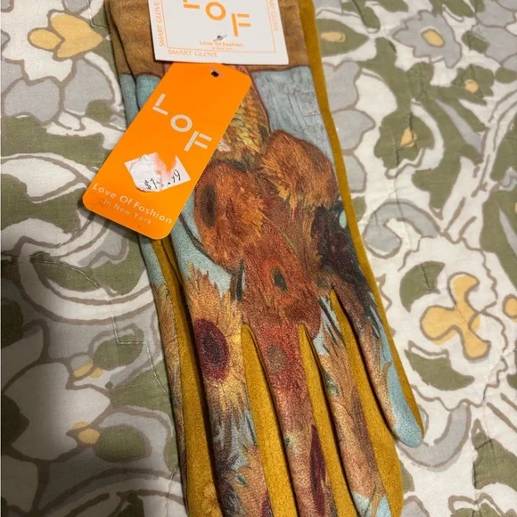 LOF Smart Floral Smart Gloves - Picture 4 of 4